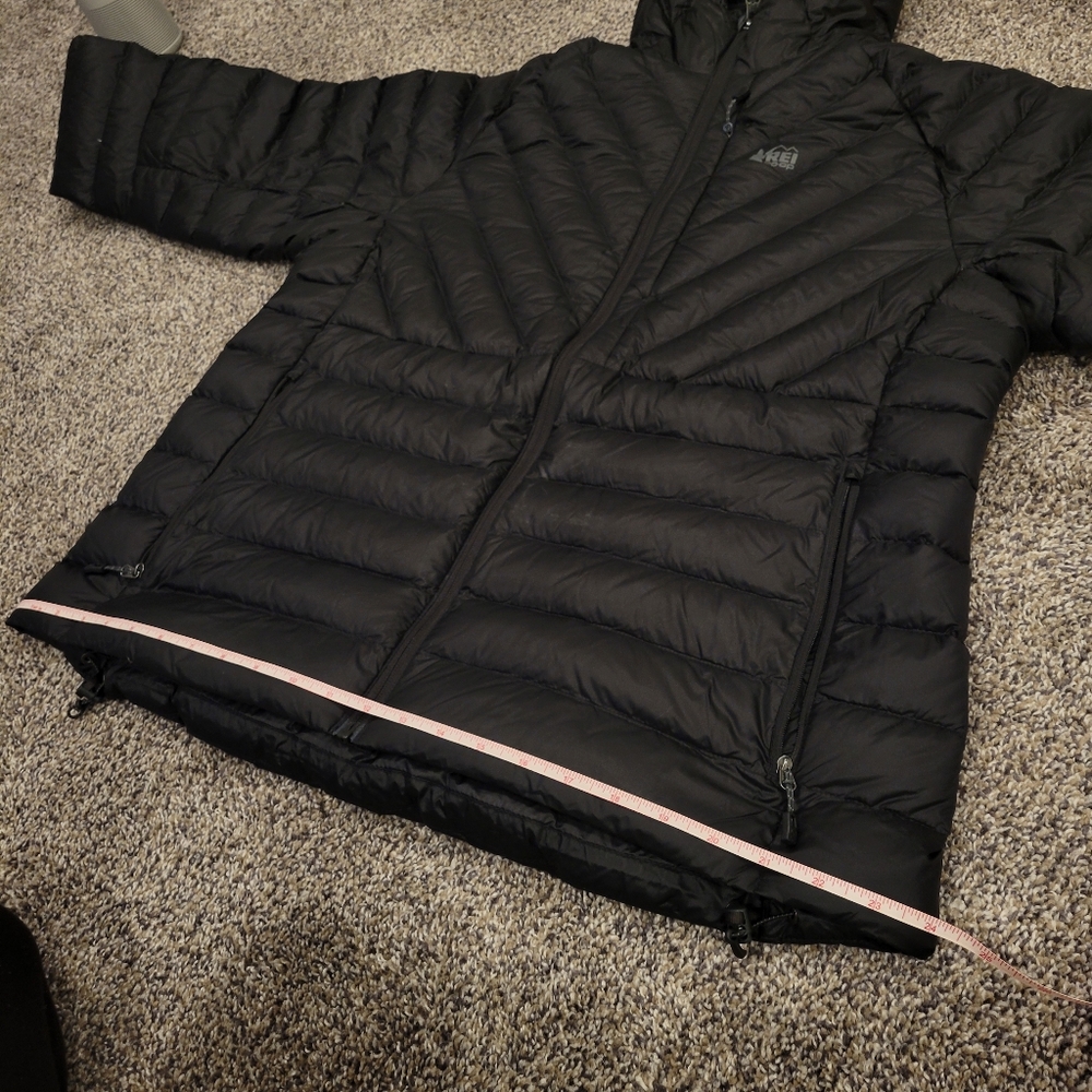 Women's Black Puffer Jacket - Picture 9 of 10